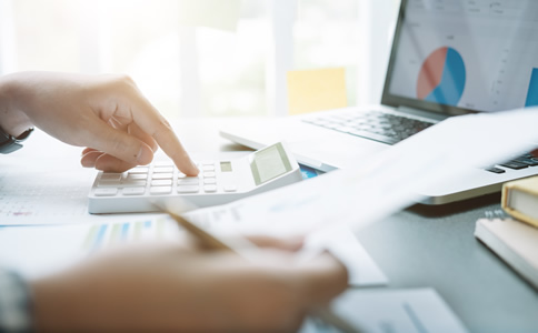 深圳代理報(bào)稅公司怎么選？選擇優(yōu)勢(shì)與注意事項(xiàng)有什么？